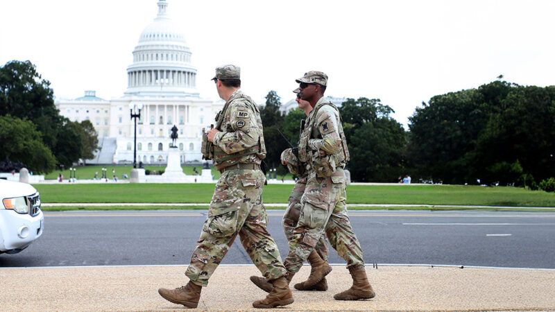 Three men in military uniforms walk past the U.S. Capitol Three men in military uniforms walk past the U.S. Capitol | Photo: Washington, D.C., October 2, 2025; IMAGO/Gent Shkullaku/Alamy
