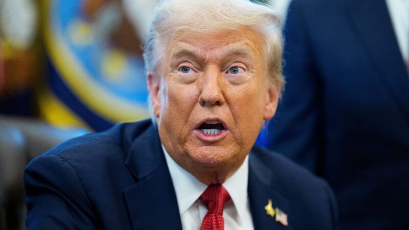 trump's face | Aaron Schwartz - Pool via CNP/picture alliance / Consolidated News Photos/Newscom