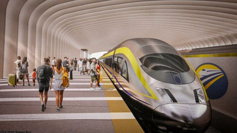 Graphical rendering of a California high-speed rail train in a station. | CRAIG KOHLRUSS/TNS/Newscom