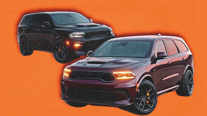 A black and a maroon Dodge Durango, one alongside the other | Illustration: Midjourney