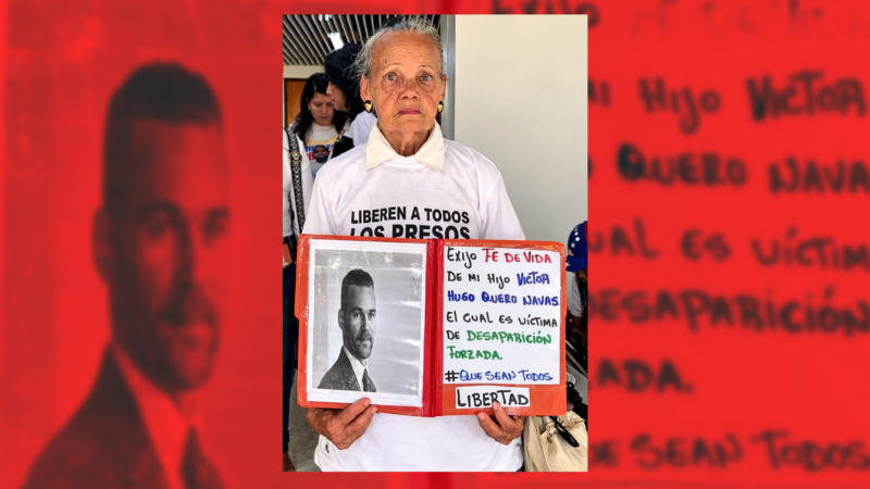 Carmen Navas holding a poster with information about her son. | mc.venezolanosenelmundo / Instagram