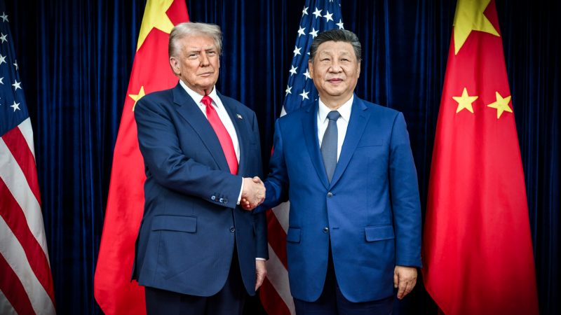 Donald Trump and Xi Jinping | Daniel Torok/The White House/Newscom