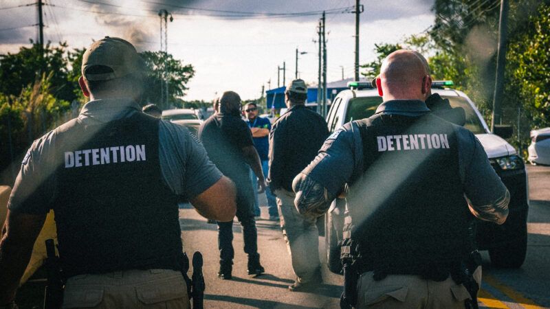 detention officers | Dave Decker/ZUMAPRESS/Newscom