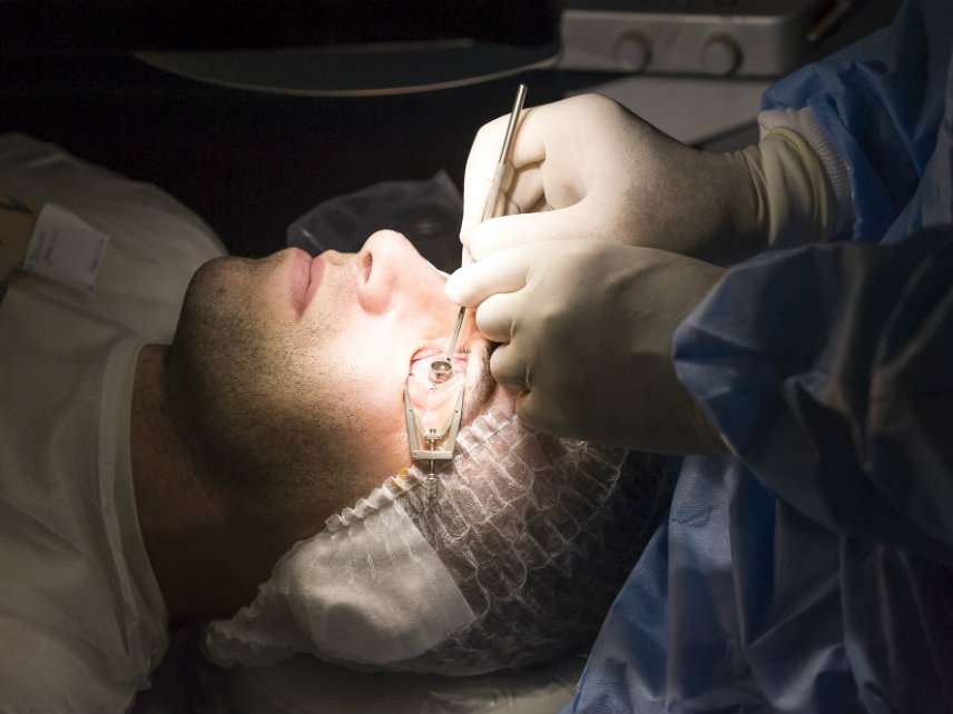 Iowa Eye Doctor Sues State Over Cronyist Rule That's Kept Him Out of Business Since 2004