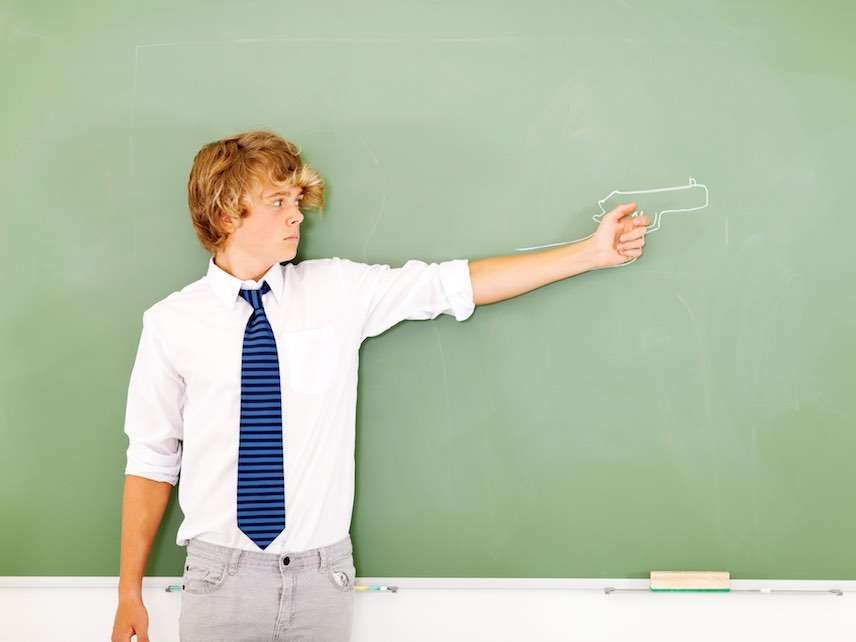 Школьник возбудился. Школьник возбудился. Мальчик трусы школа. Школьник возбудился. Встал на учительницу.