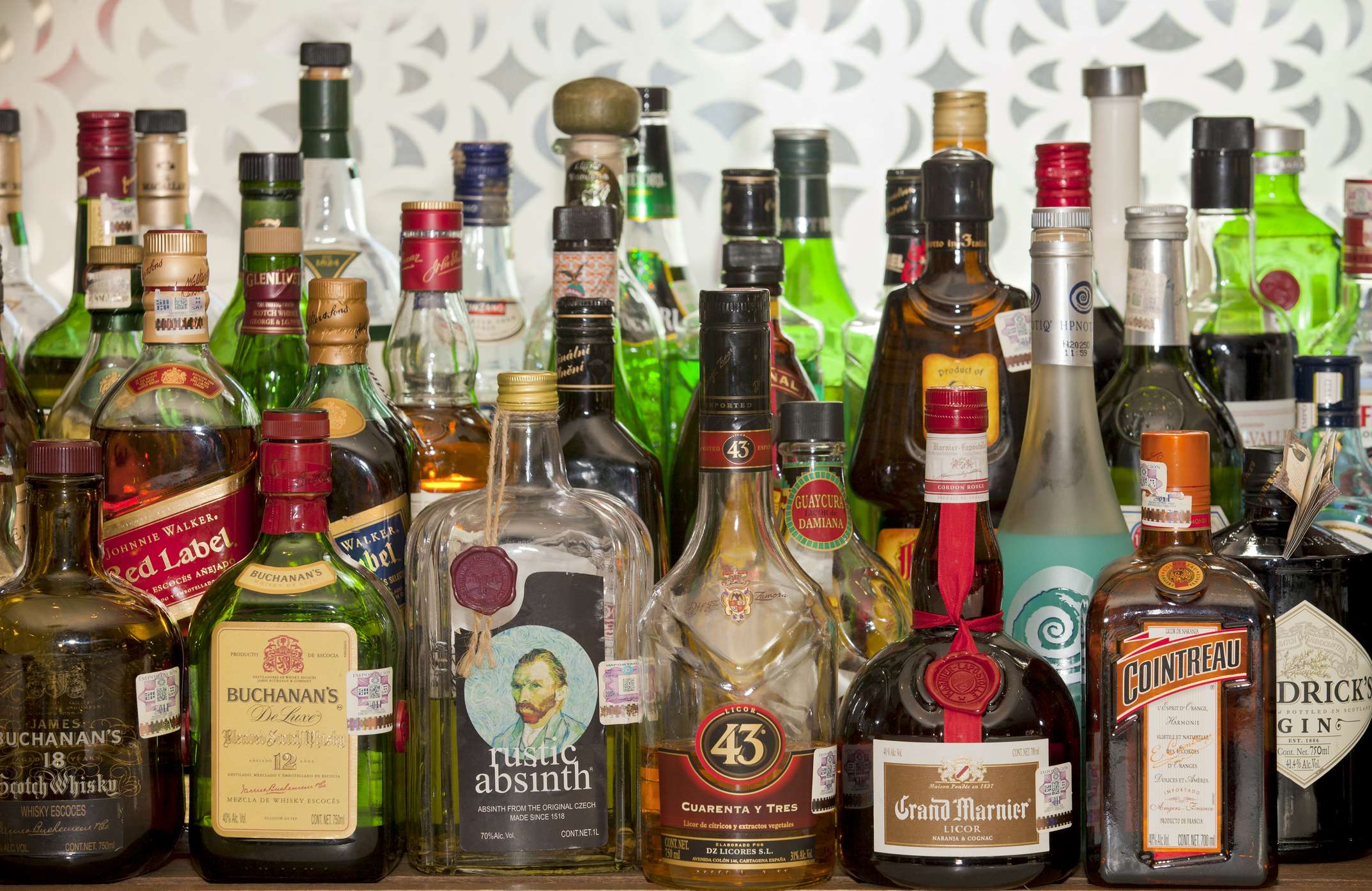 Can You Buy Alcohol On Christmas Day In Your State? (2023)