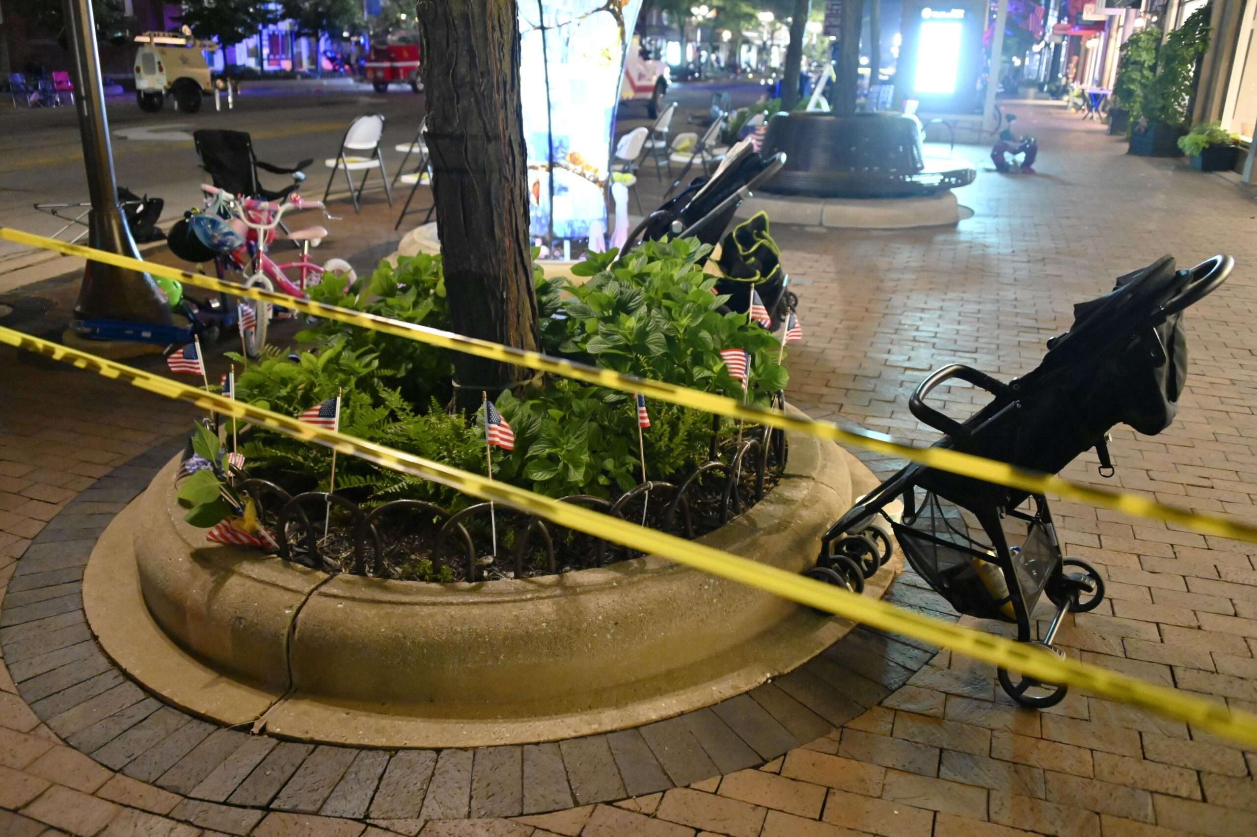 Fourth of July Parade Shooting in Highland Park, Illinois Leaves 6 Dead