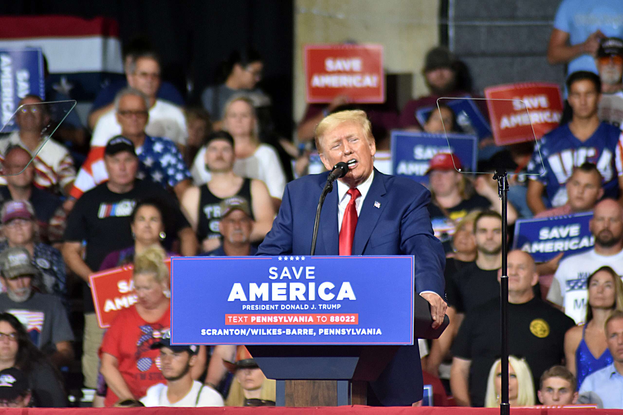 Former Pres Trump Holds Rally In Wilkes Barre Pa Mohave County