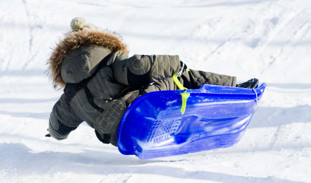 Toronto Bans Tobogganing on 45 Hills, Puts Up Warning Signs - Vimarsana News