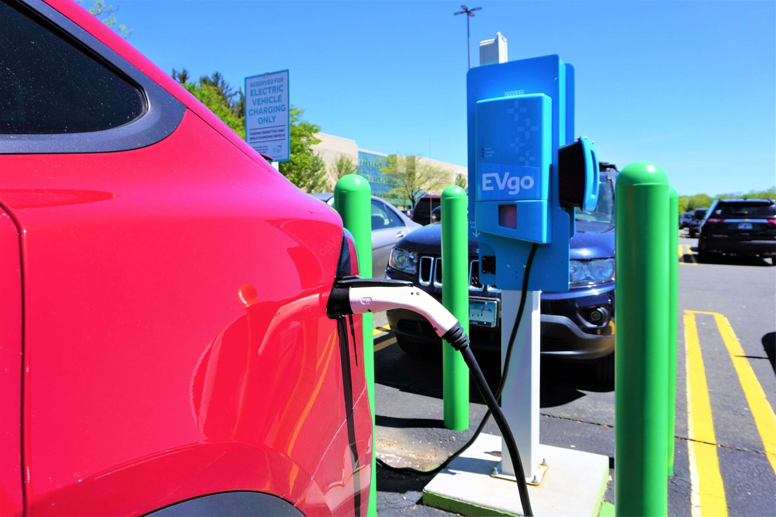 Philadelphia Relies on Private Sector Chargers To Charge City-Owned E.V.s