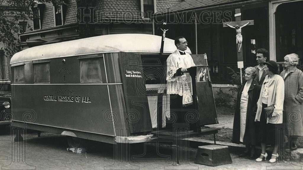 Photo: Arthur Terminiello and his traveling church in Revere, Massachusetts; Historic Images