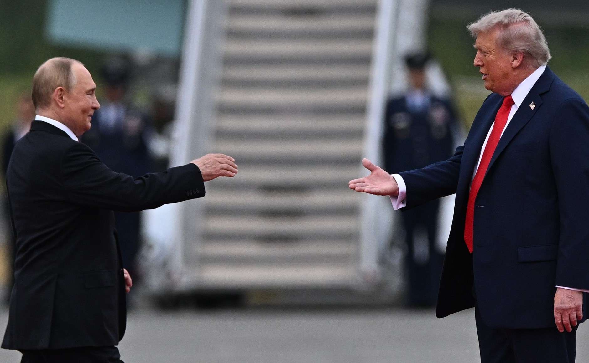 Trump Shouldn't Take Election Advice From a Russian Dictator