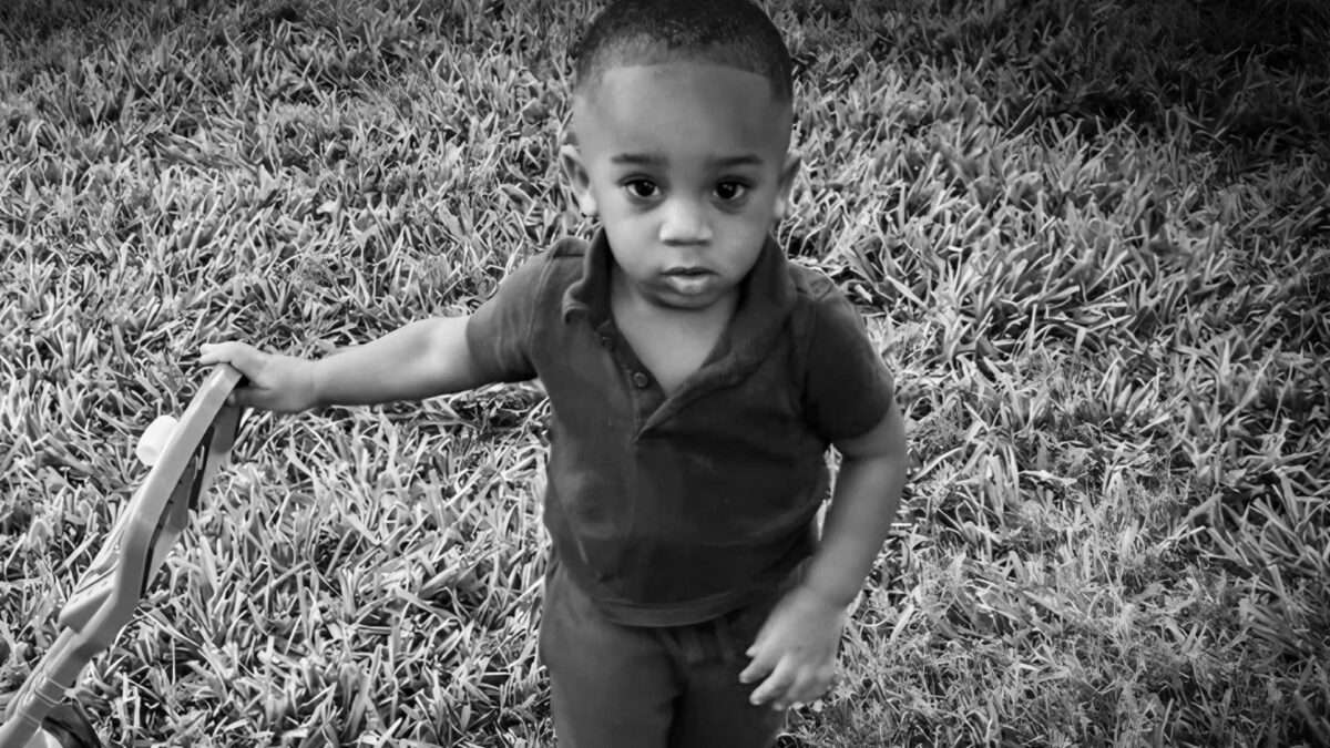 Police Kill 1-Year-Old Boy Shooting Into Car of Suspected Shoplifters