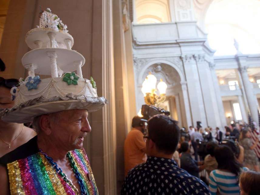 Wedding cake hat