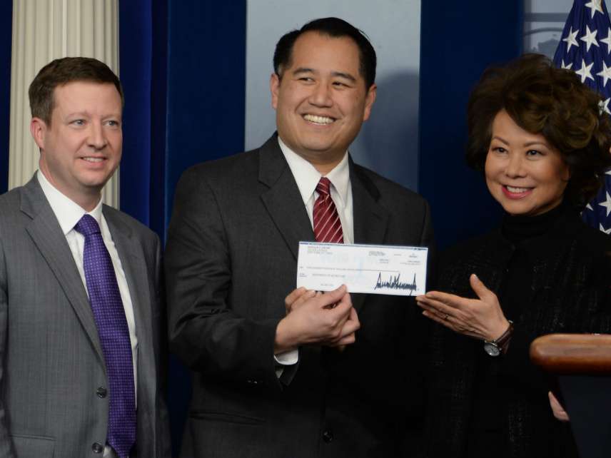 DOT Sec. Elaine Chao accepts Trump's donation