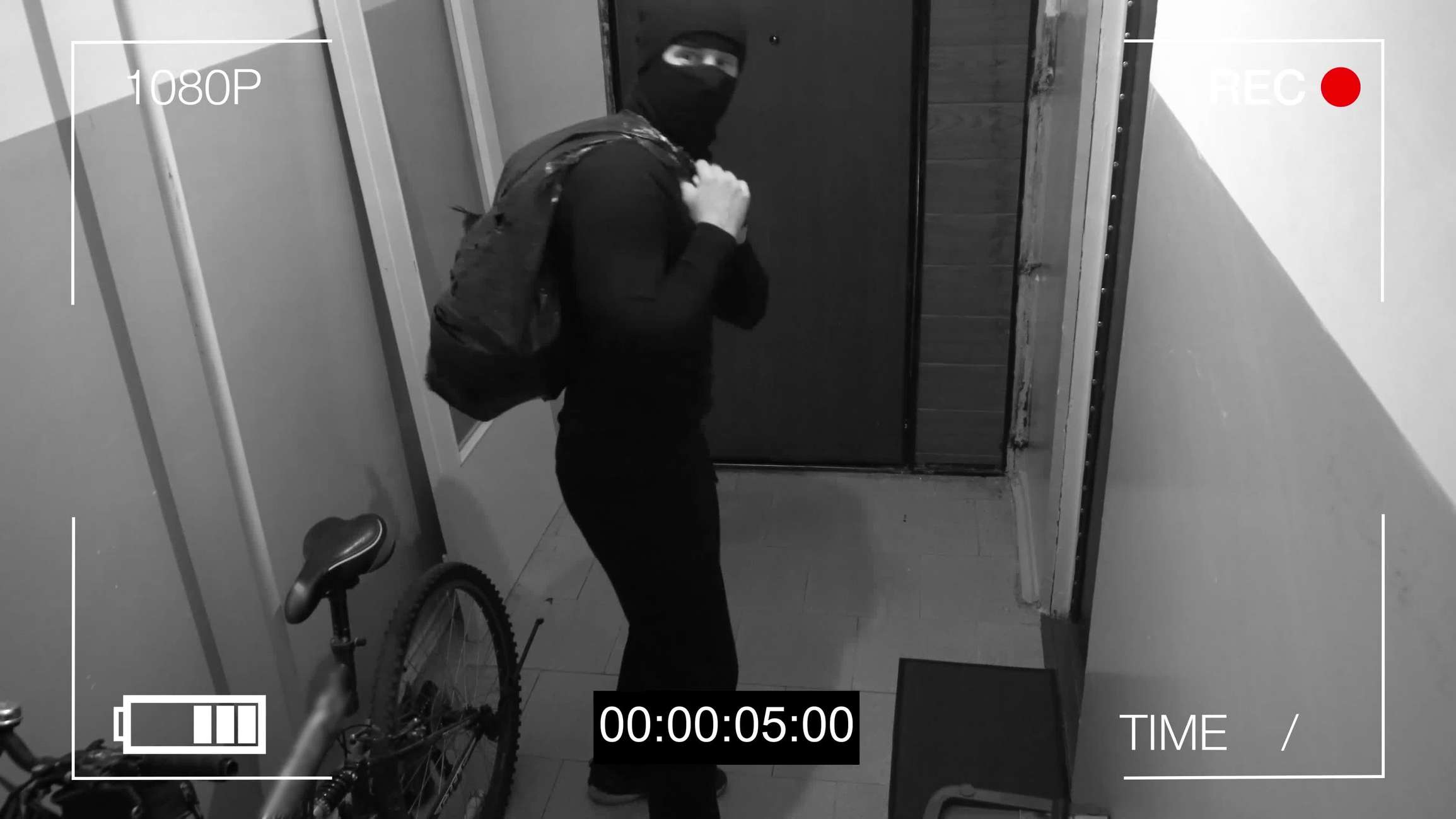 robbery on surveillance video