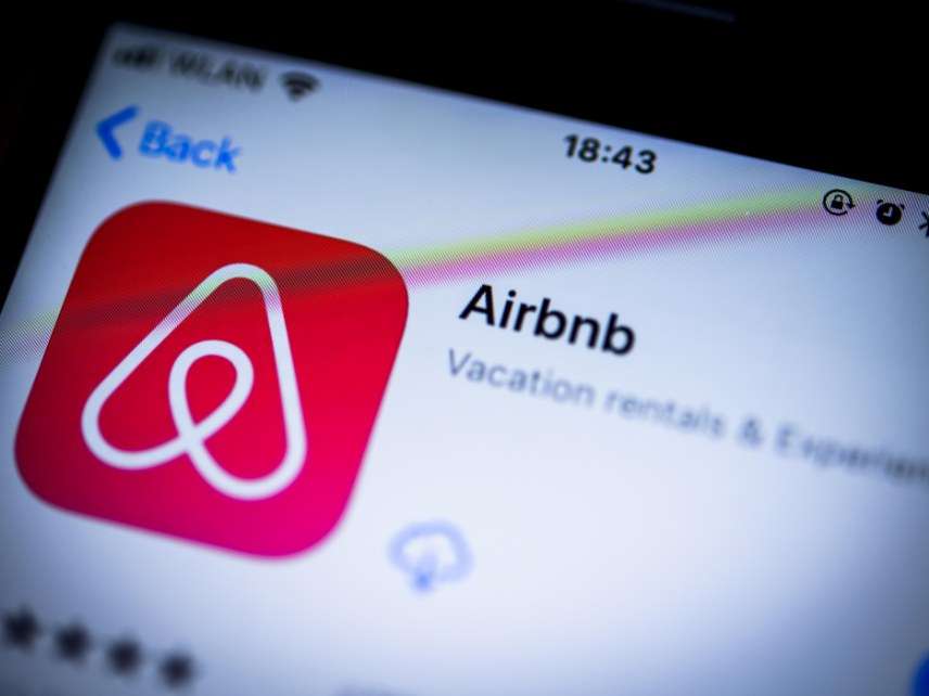 Airbnb logo