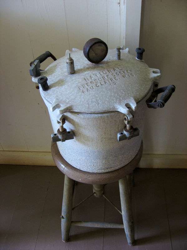 Vintage National Pressure Cooker, Eau Claire, Wis. 12