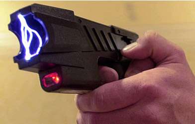 Tasers are bad for your brain.