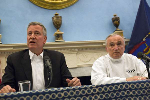Mayor de Blasio and NYPD Commissioner William Bratton ||| Photographer/Mayoral Photography Office