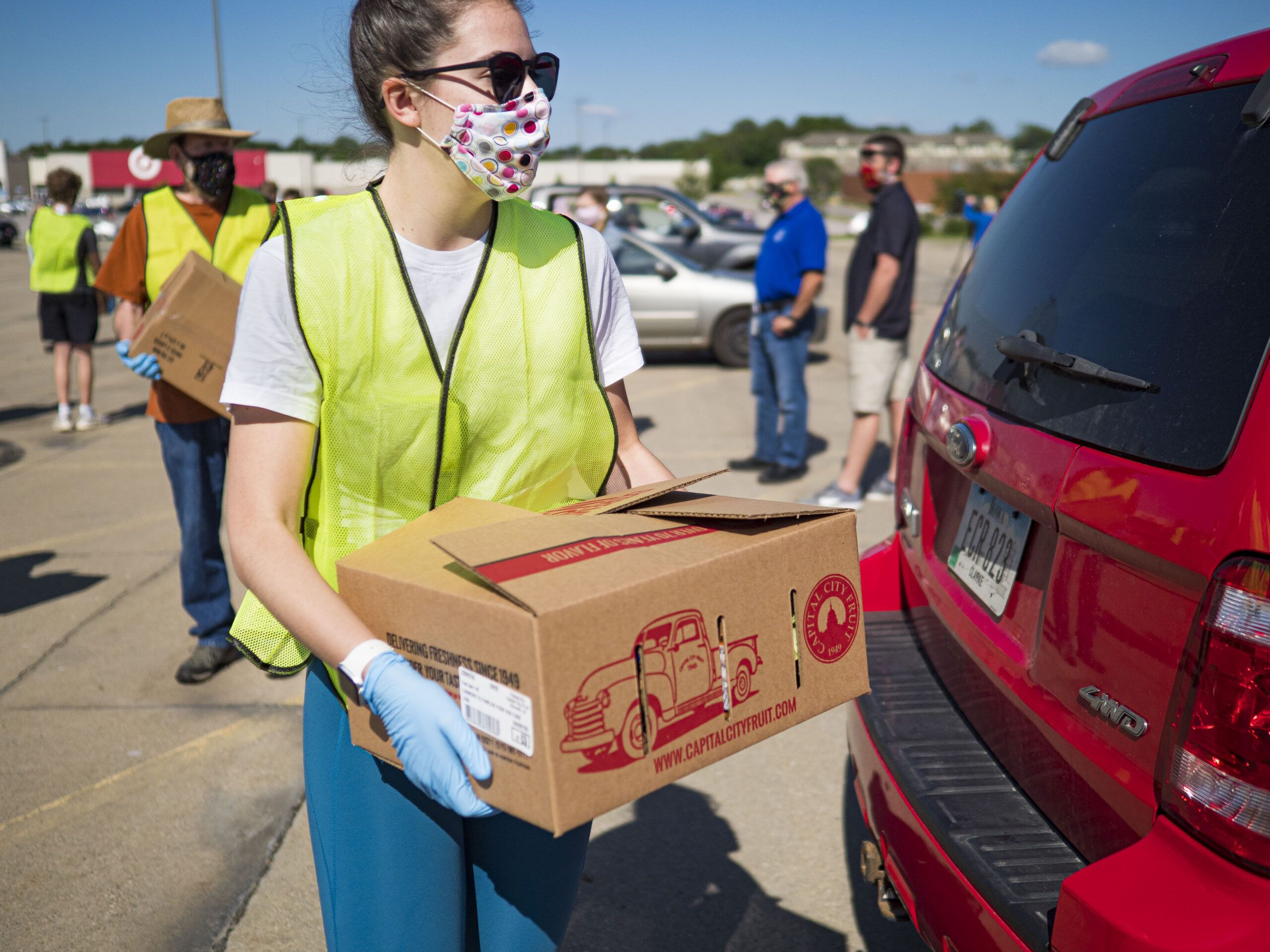 New York Bill Would Mandate Reusable Food Takeout Boxes. The Logistics  Could Be Messy. - WSJ