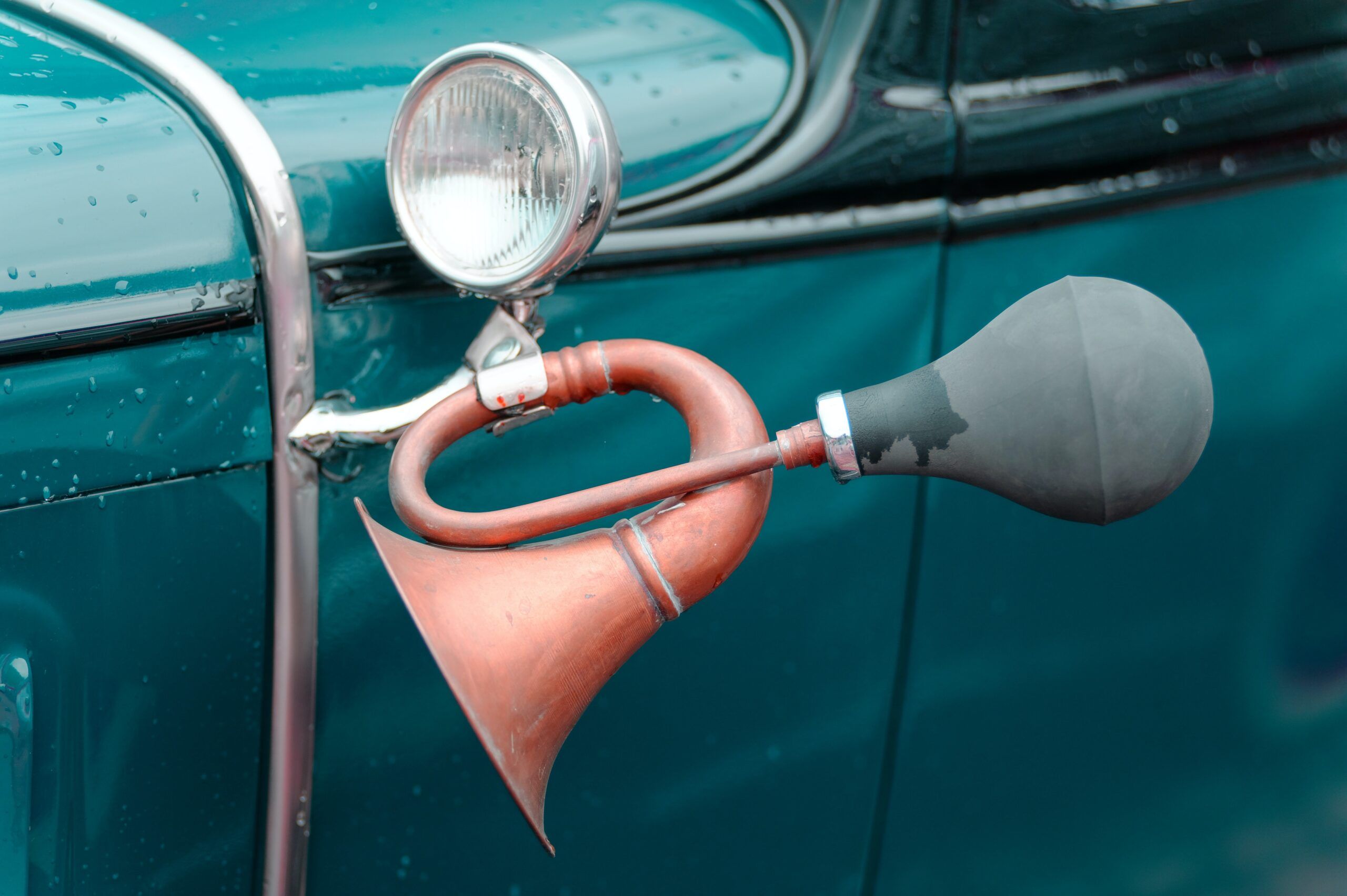 Driving Rules: When You Should Use Your Car Horn?
